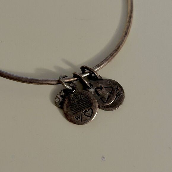Alex and Ani Bracelet Silver Fleur De Lis Charm Bangle Circle Expandable Wire - Picture 3 of 5